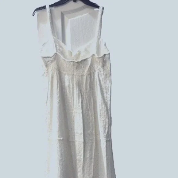Michael Kors White Eyelet Smocked Back V-Neck Tiered Empire Maxi Dress LARGE NWT - Picture 2 of 5